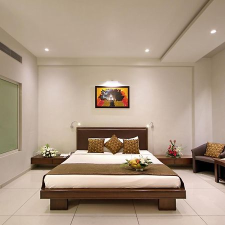Prakruti Resort Vadodara Ngoại thất bức ảnh