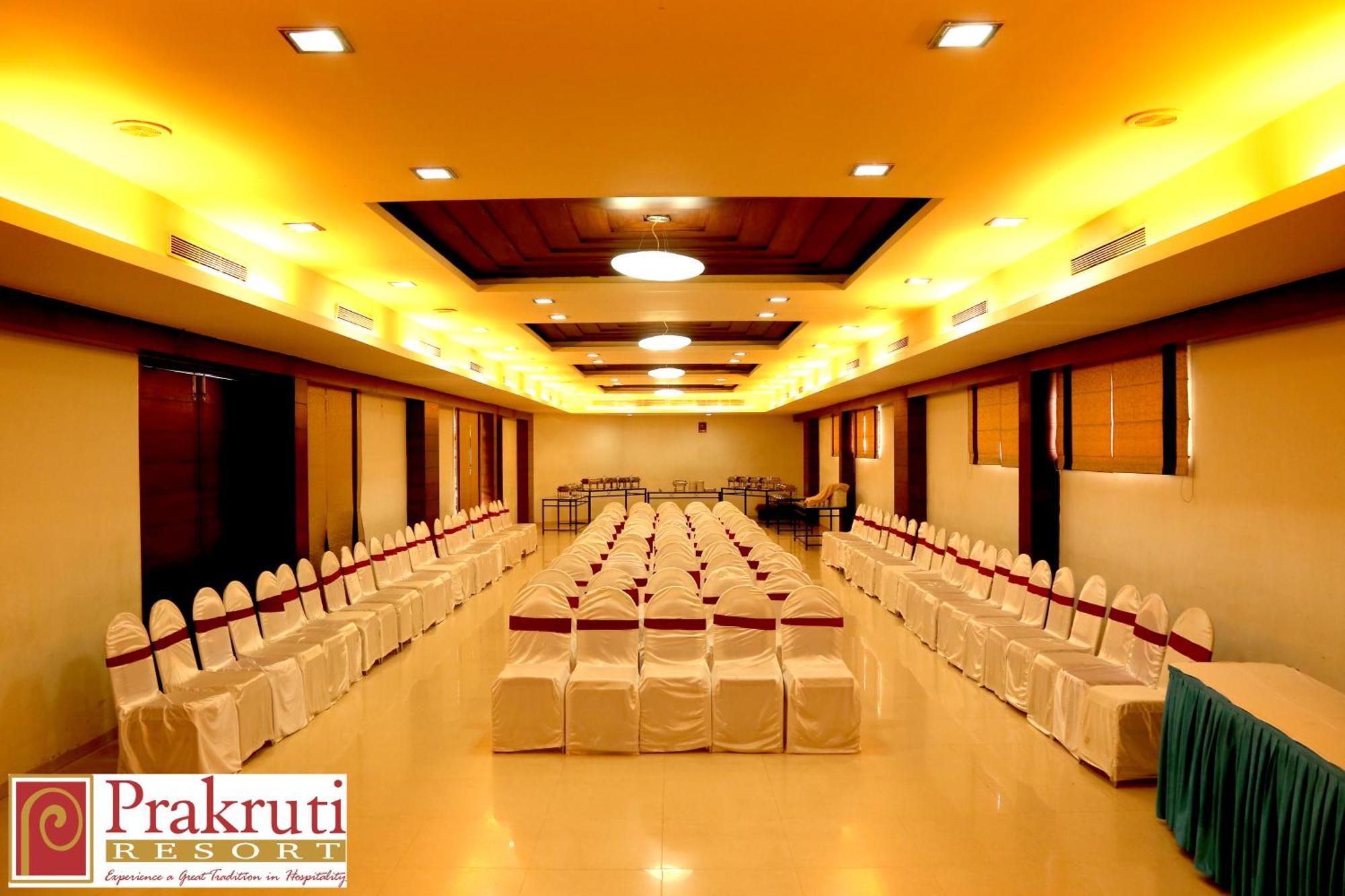 Prakruti Resort Vadodara Ngoại thất bức ảnh